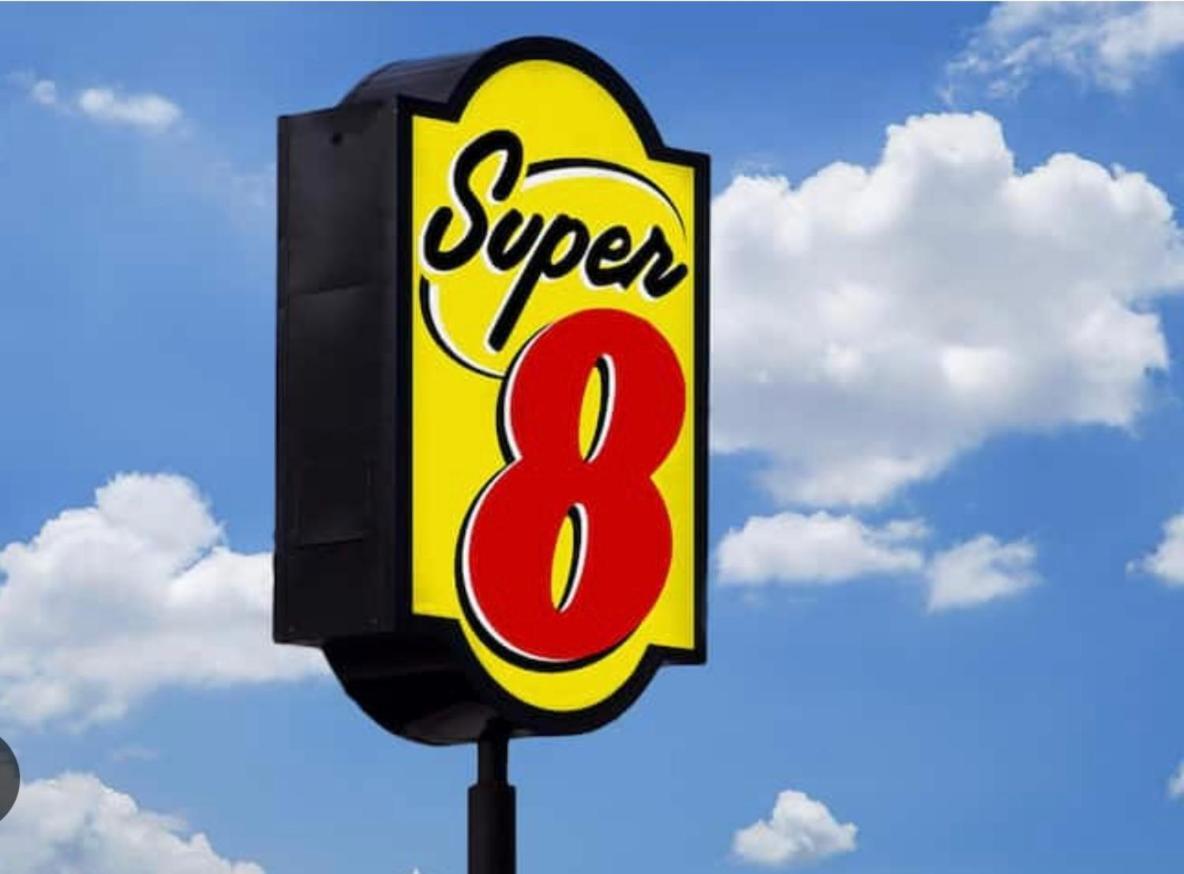 Super 8 By Wyndham Rockford South Hotel Exterior foto